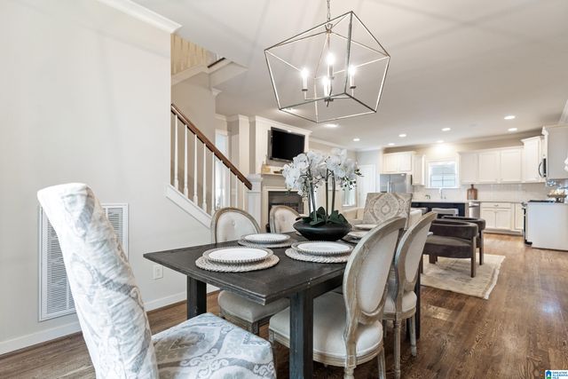 1212 VESTAVIA PLACE, Vestavia Hills, AL 35216