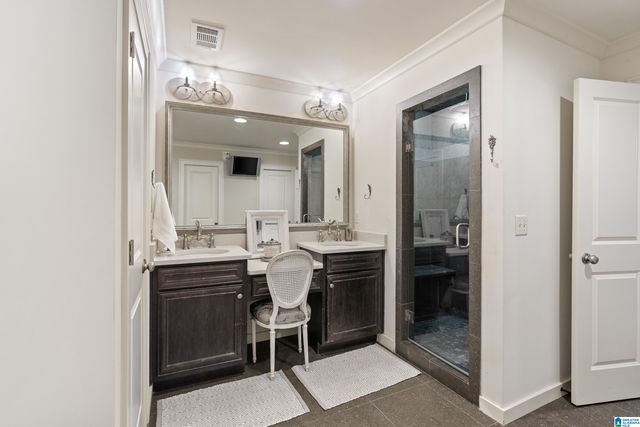 1212 VESTAVIA PLACE, Vestavia Hills, AL 35216