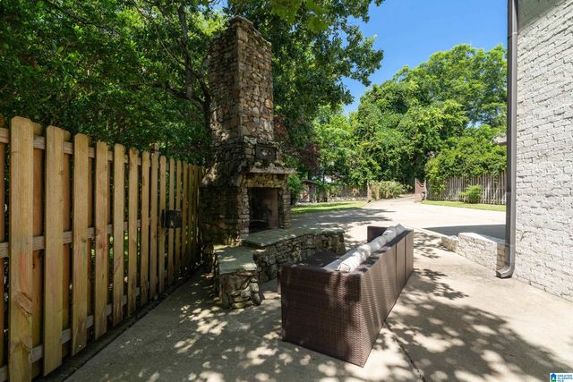 1212 VESTAVIA PLACE, Vestavia Hills, AL 35216