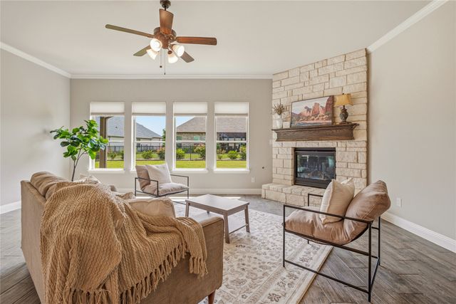 1086 Mickelson Drive, Granbury, TX 76048