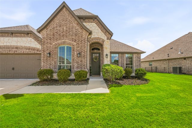 1086 Mickelson Drive, Granbury, TX 76048