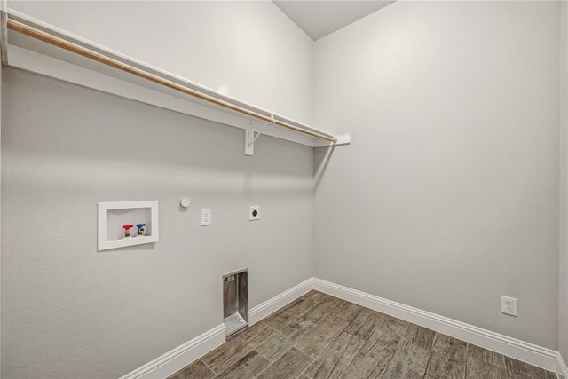 1086 Mickelson Drive, Granbury, TX 76048