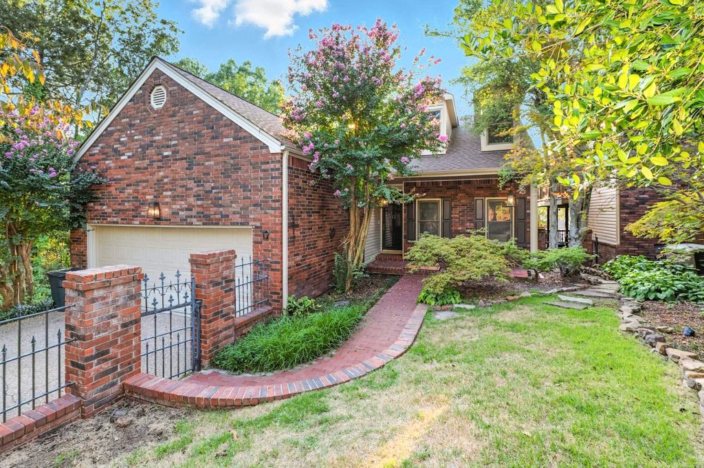 801 Pleasant Valley Drive, Little Rock, AR 72227