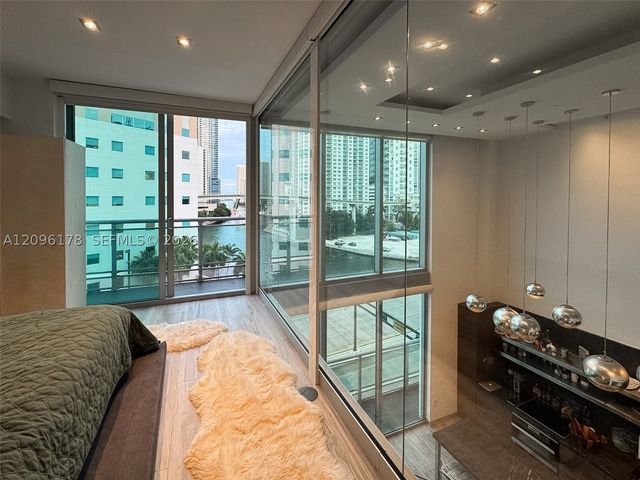 350 S Miami Ave 706, Miami, FL 33130