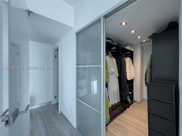 350 S Miami Ave 706, Miami, FL 33130