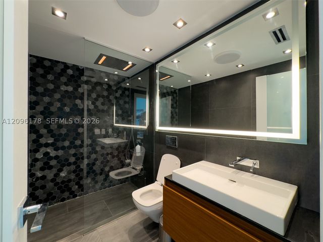 350 S Miami Ave 706, Miami, FL 33130