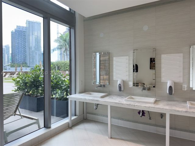 350 S Miami Ave 706, Miami, FL 33130