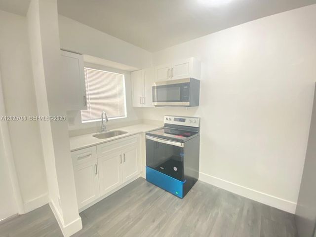 2150 NW 24th St 2, Miami, FL 33142
