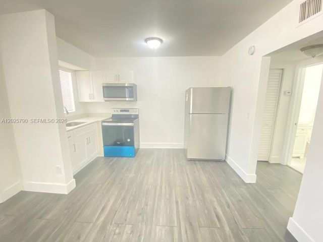 2150 NW 24th St 2, Miami, FL 33142