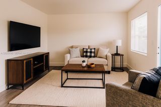 2150 NW 24th St 2, Miami, FL 33142