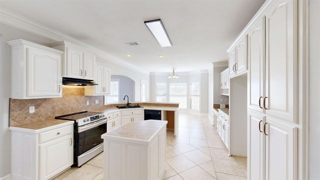 213 Plantation Drive, Mayflower, AR 72106