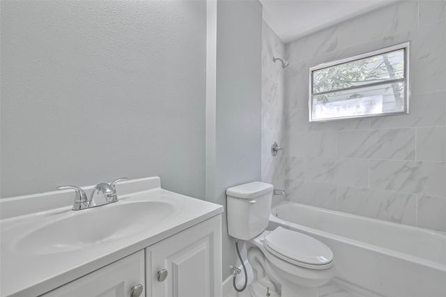 3918 Tavenor Lane, Houston, TX 77047