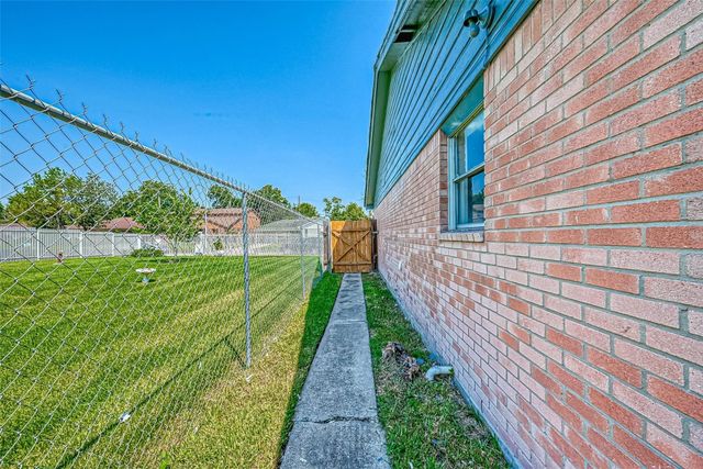 3918 Tavenor Lane, Houston, TX 77047