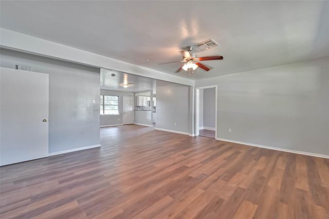 3918 Tavenor Lane, Houston, TX 77047