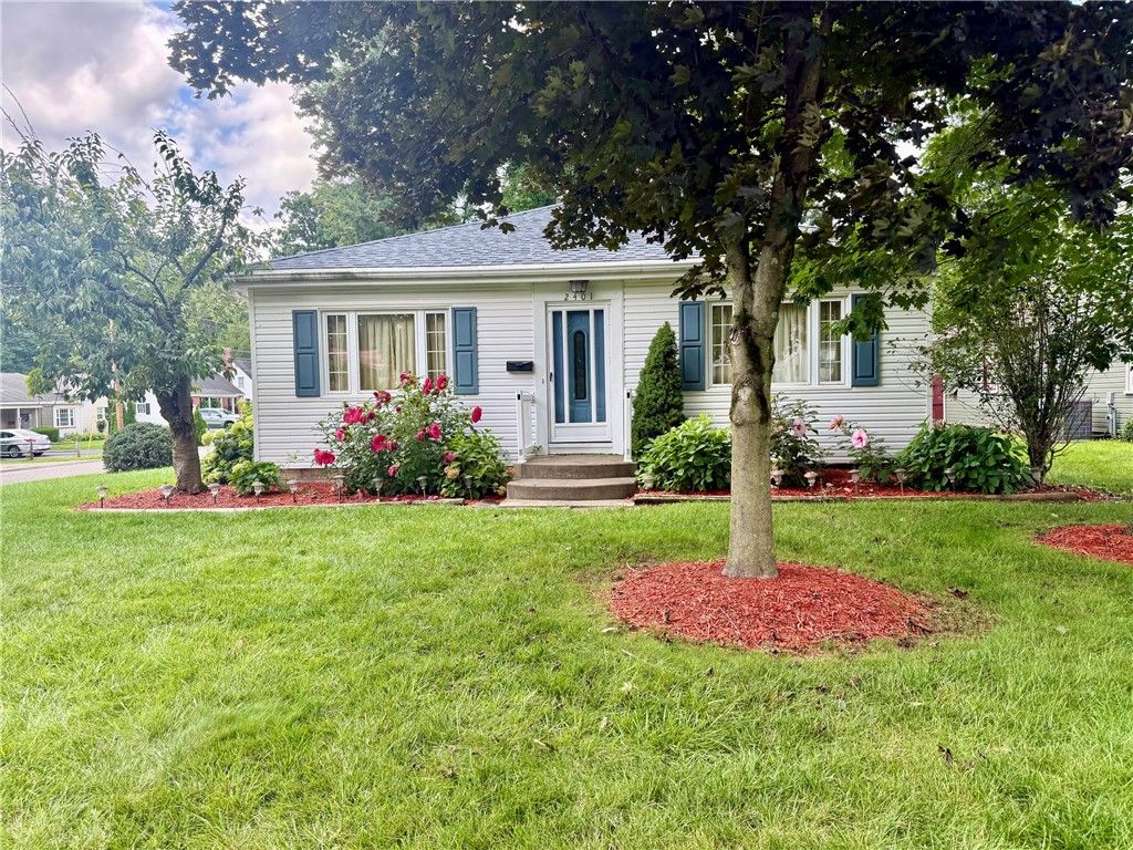 Image 1 of property listing at 2401 N Mercer Street, Neshannock Twp, PA 16105