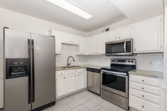 8750 Park Lane 151, Dallas, TX 75231