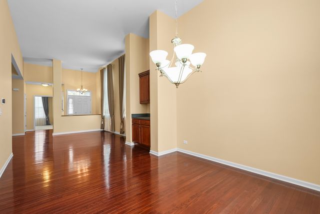 239 Pawtucket Avenue, Elgin, IL 60124