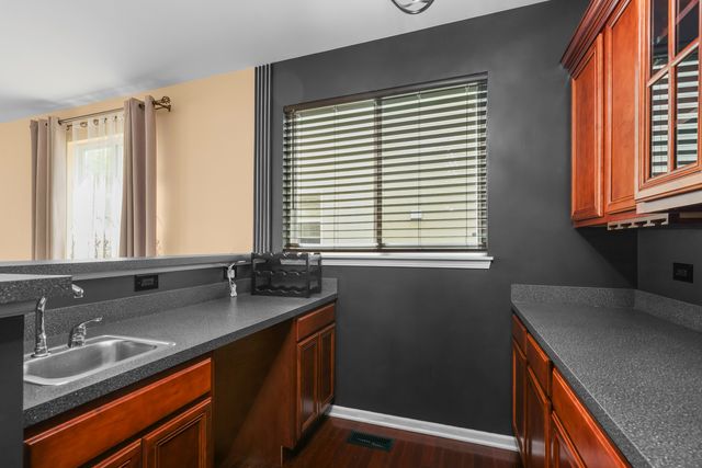 239 Pawtucket Avenue, Elgin, IL 60124