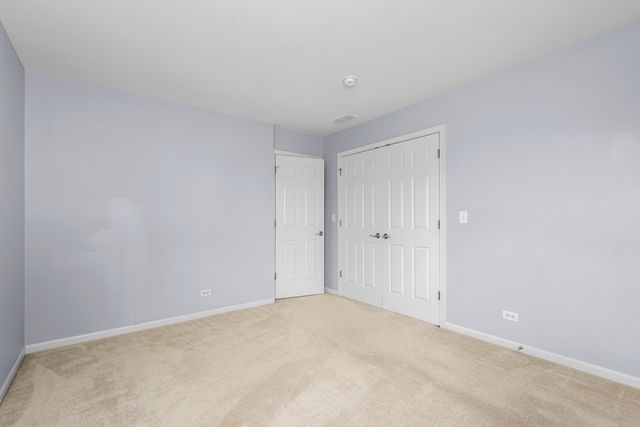 239 Pawtucket Avenue, Elgin, IL 60124