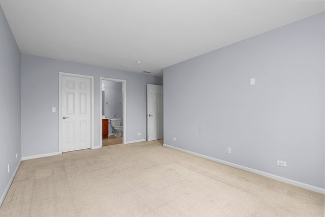 239 Pawtucket Avenue, Elgin, IL 60124