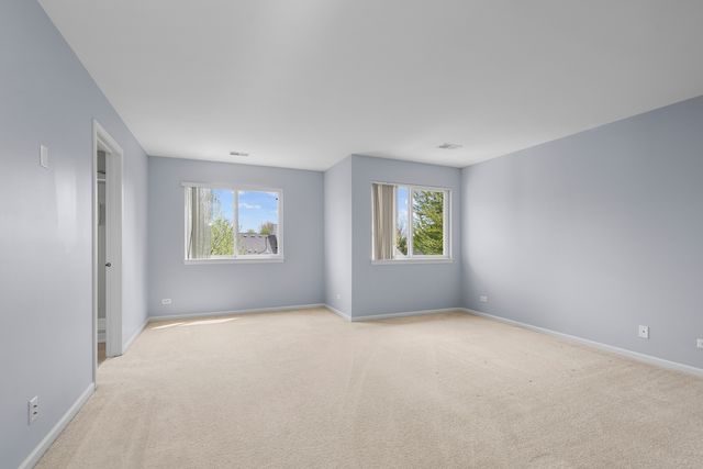 239 Pawtucket Avenue, Elgin, IL 60124