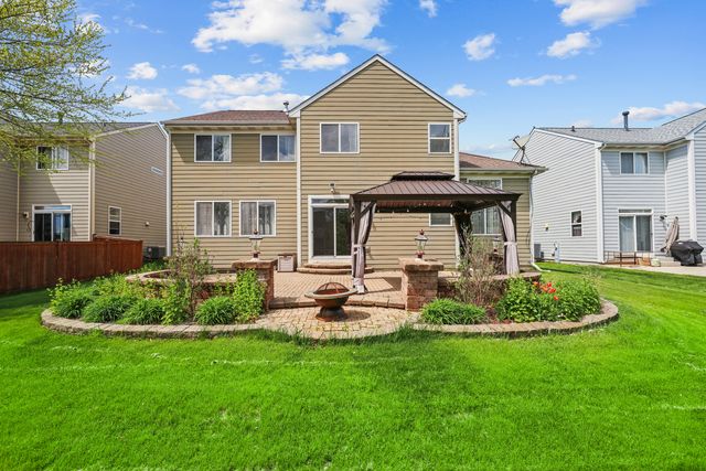 239 Pawtucket Avenue, Elgin, IL 60124