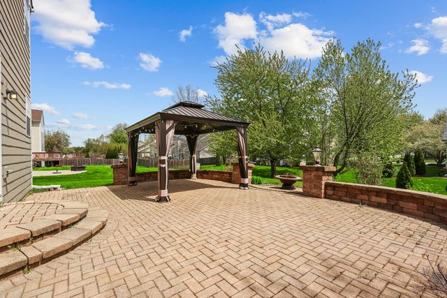 239 Pawtucket Avenue, Elgin, IL 60124