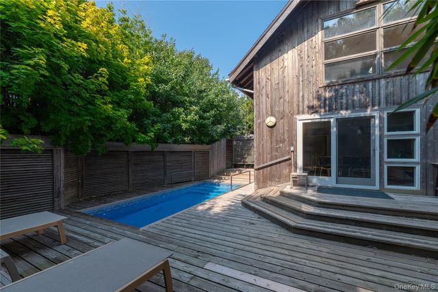 43 Ivy Avenue, Seaview, NY 11770