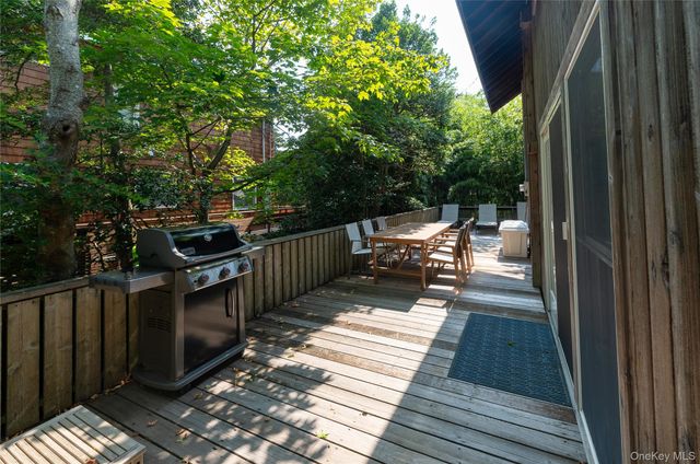 43 Ivy Avenue, Seaview, NY 11770