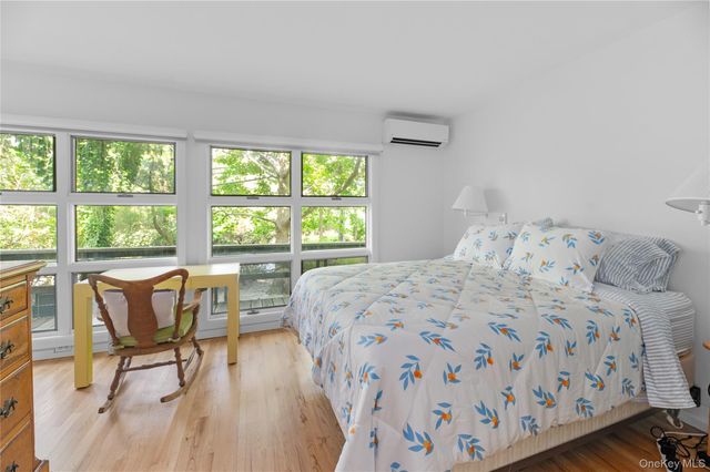 43 Ivy Avenue, Seaview, NY 11770