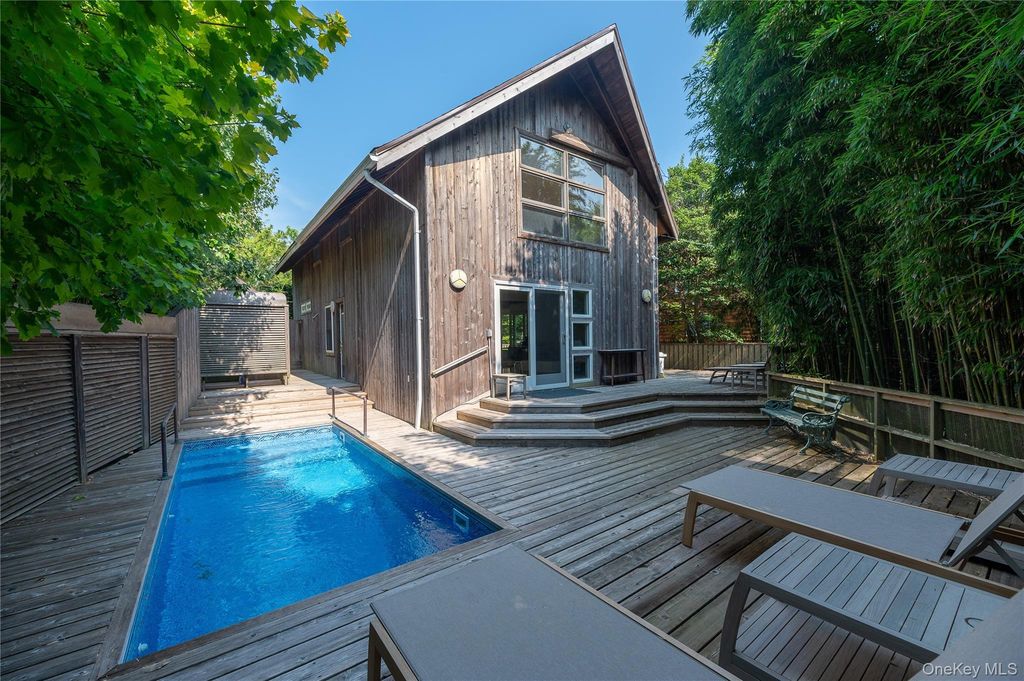 43 Ivy Avenue, Seaview, NY 11770
