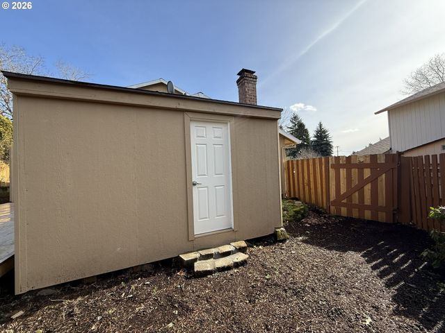 1003 Se 146TH Ave, Portland, OR 97233