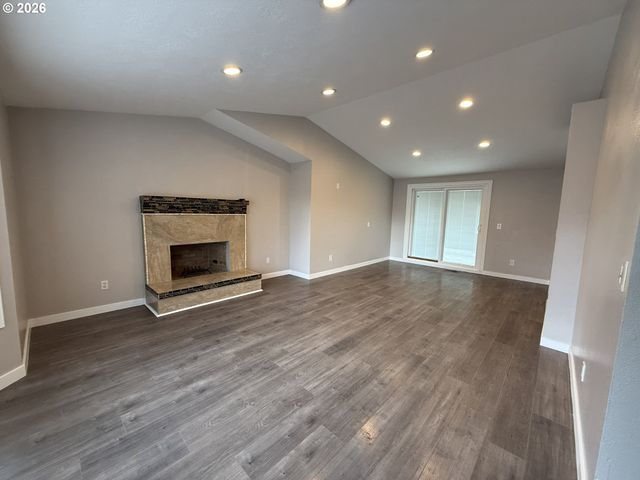 1003 Se 146TH Ave, Portland, OR 97233