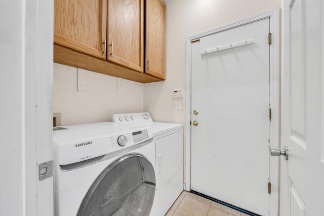 8409 Sundrop Way, Antelope, CA 95843