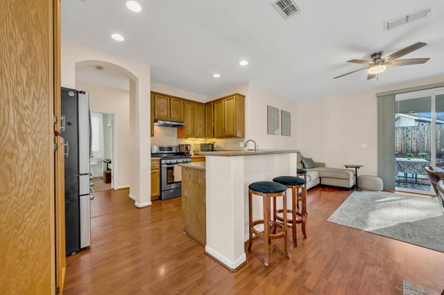 8409 Sundrop Way, Antelope, CA 95843