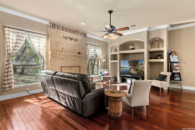 141 County Road 6869, Natalia, TX 78059