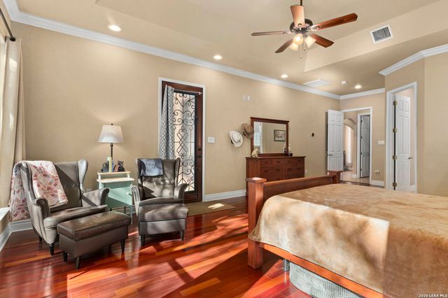 141 County Road 6869, Natalia, TX 78059