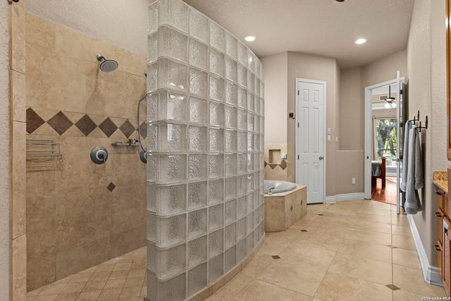 141 County Road 6869, Natalia, TX 78059