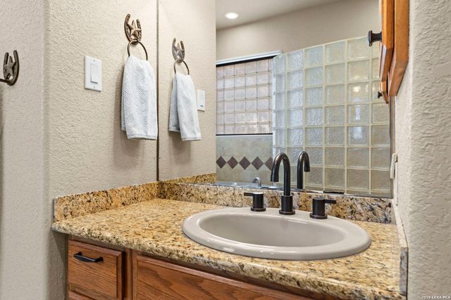 141 County Road 6869, Natalia, TX 78059