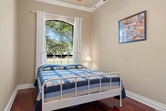 141 County Road 6869, Natalia, TX 78059