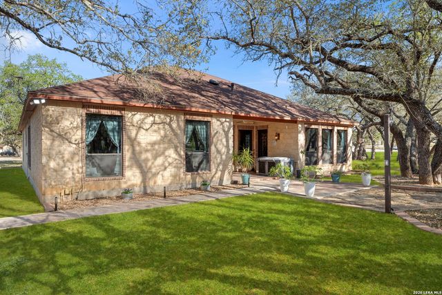 141 County Road 6869, Natalia, TX 78059