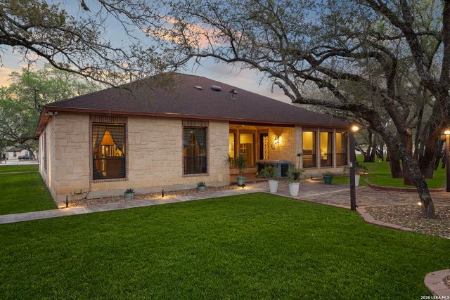 141 County Road 6869, Natalia, TX 78059