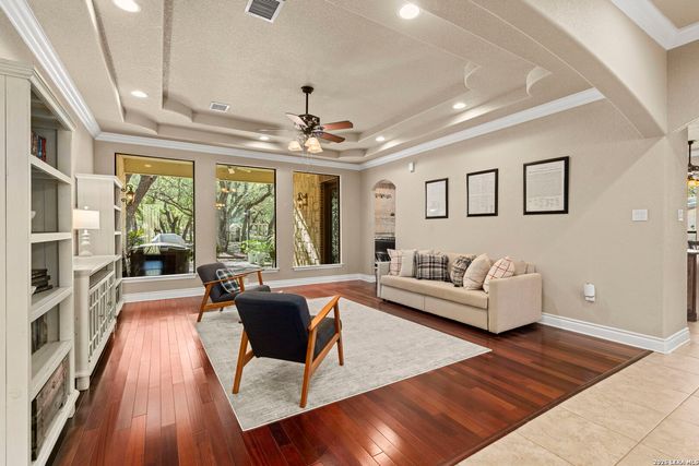 141 County Road 6869, Natalia, TX 78059