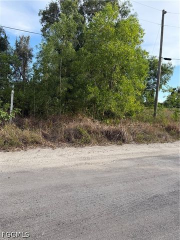 5973 Sandal LN, Bokeelia, FL 33922