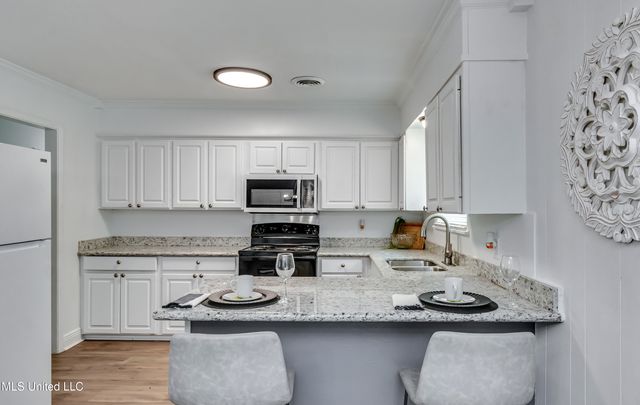 667 Queen Circle, Jackson, MS 39209