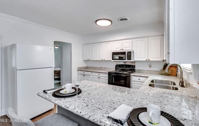 667 Queen Circle, Jackson, MS 39209