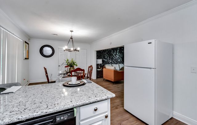 667 Queen Circle, Jackson, MS 39209