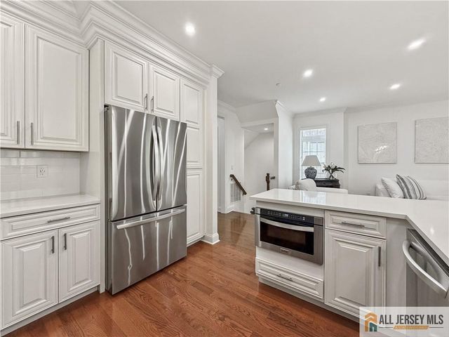 6 Cottrell Court 6, Old Bridge, NJ 08857