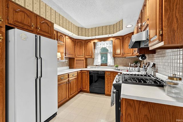 662 N 700 West, Tipton, IN 46072