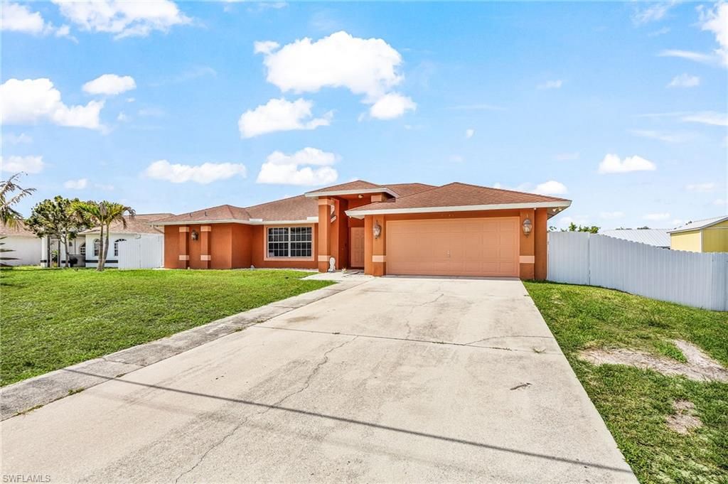 5547 Barth ST, Lehigh Acres, FL 33971